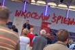 Krzysztof Bielecki - CRIZZ BIEL - śpiewa na Rynku Wrocławskim podczas charytatywnej imprezy - Wrocław Śpiewa Dzieciom